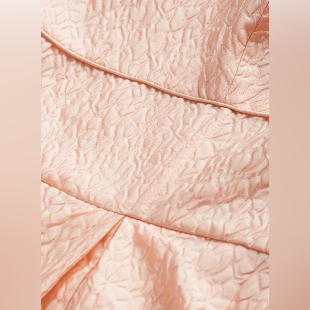 City chic Estella dress light peachy pink. Size 20W. New inpackage - Picture 6 of 8